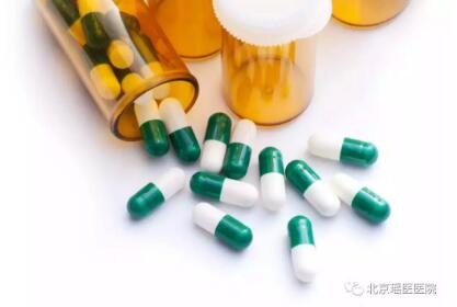 胃炎到胃肿瘤只需4步，胃部肿瘤变的5个信号要认清!(图1)