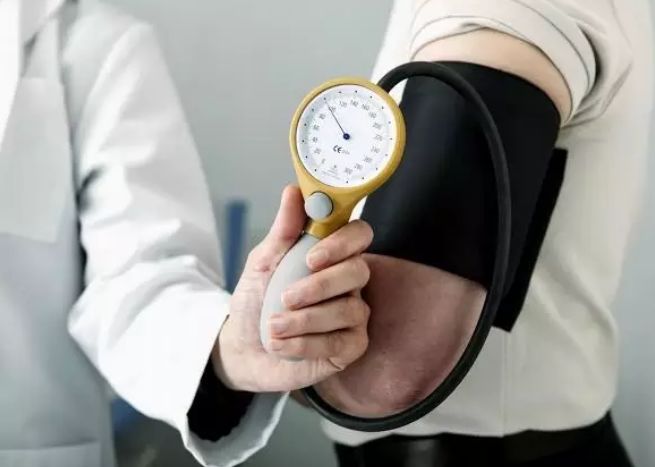 新冠肺炎高血压患者为何致死率较高？(图3)