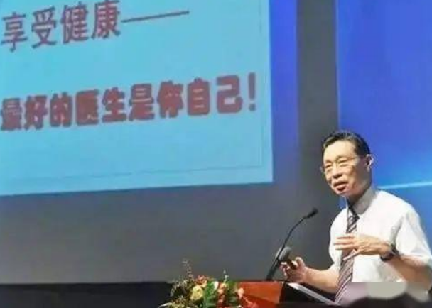 83岁的钟南山健步如飞，他的7条养生经你也能(图3)