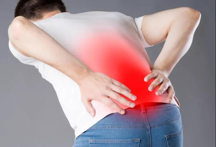 体内有癌，腰背先知!不论男女，腰背出现这种现象(图2)