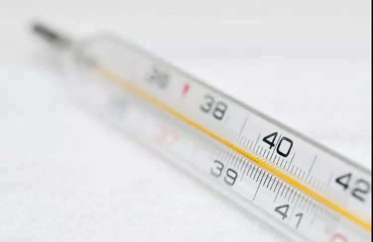 【家属注意】肿瘤患者一旦“发烧”，可能出大问题了(图1)