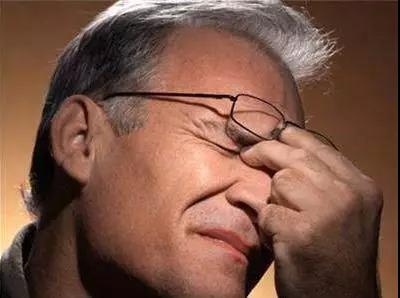 体内血稠，睡觉就能知?在睡眠中有这四个表现说明你的....(图1)