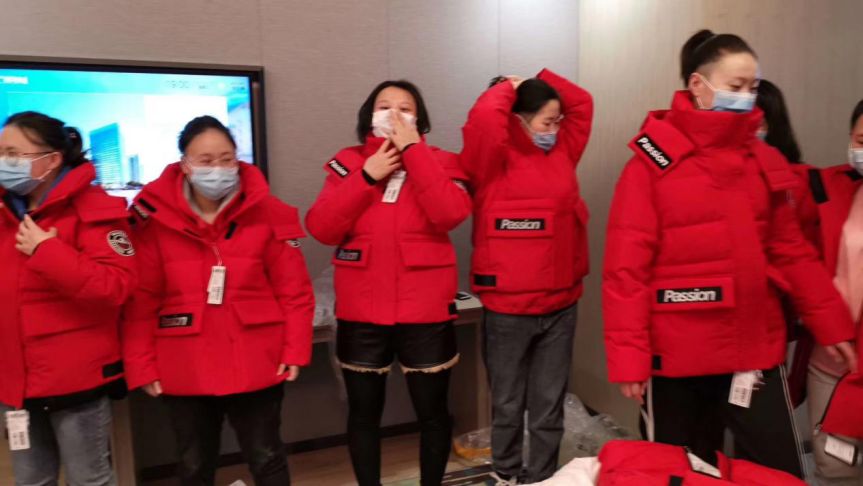 共抗疫情 | 暖心物资送前线 众志成城抗疫情(图2)