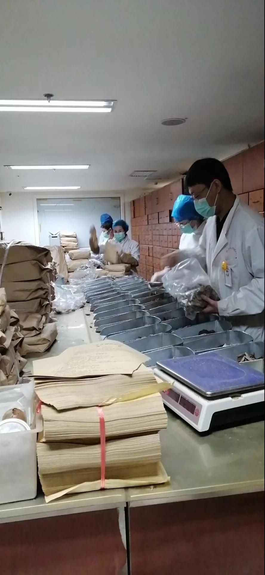 共抗疫情 | 暖心物资送前线 众志成城抗疫情(图3)