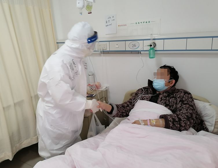 北京瑶医医院援鄂医疗队捷报：首批瑶医治疗新冠患者出院(图3)