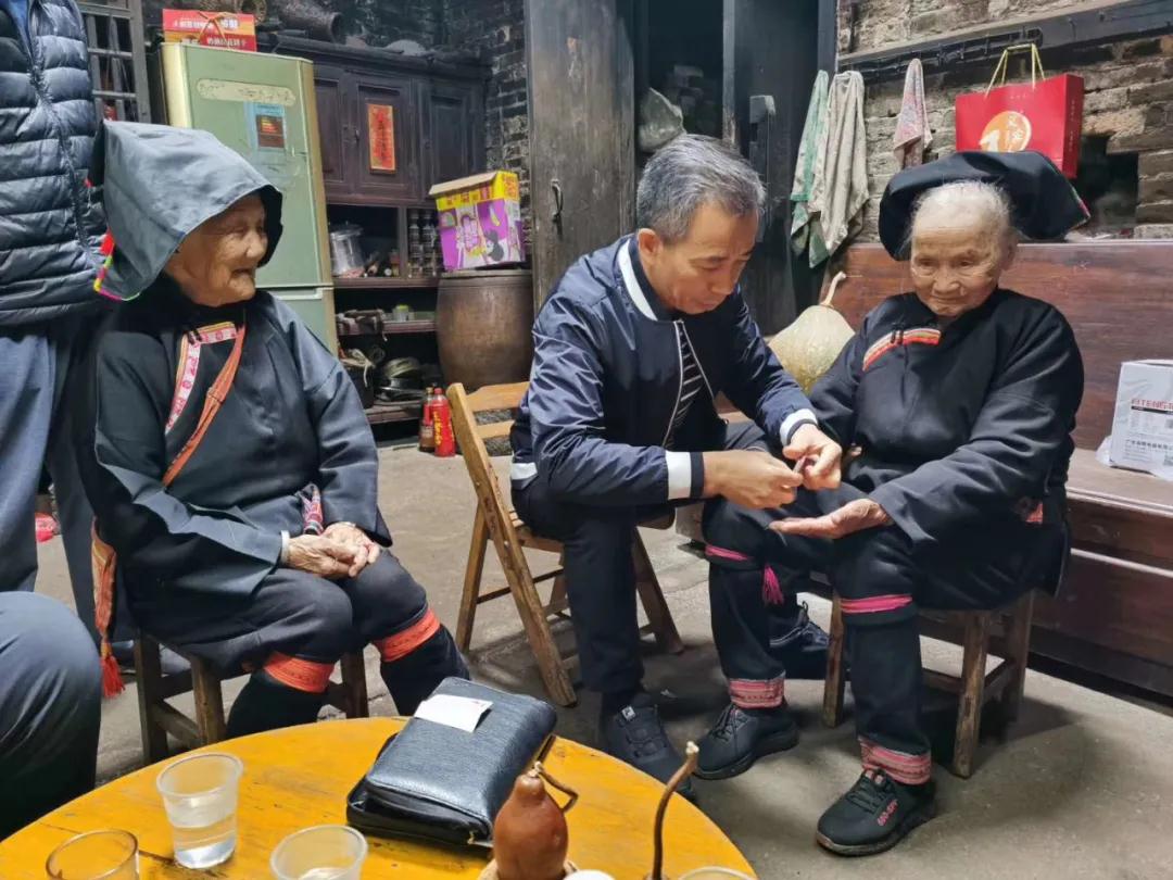 覃迅云教授携著名文化学者回广西金秀调研，开启“文化扶..(图9)