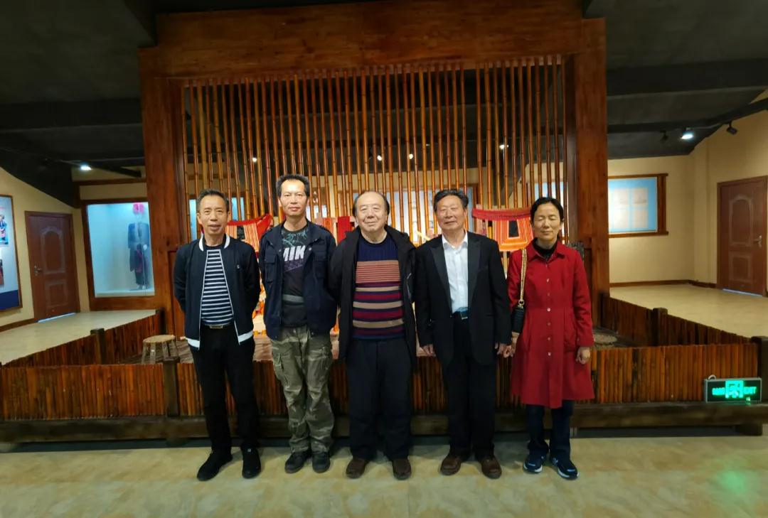 覃迅云教授携著名文化学者回广西金秀调研，开启“文化扶..(图6)