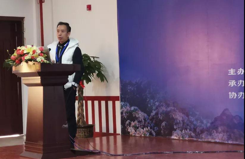 覃迅云教授受邀参加第十六届瑶族盘王节，在瑶医药....(图8)