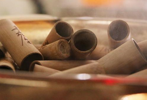 您拔过“水药罐”吗?北京瑶医邀您体验拔罐+药物治疗+....(图2)