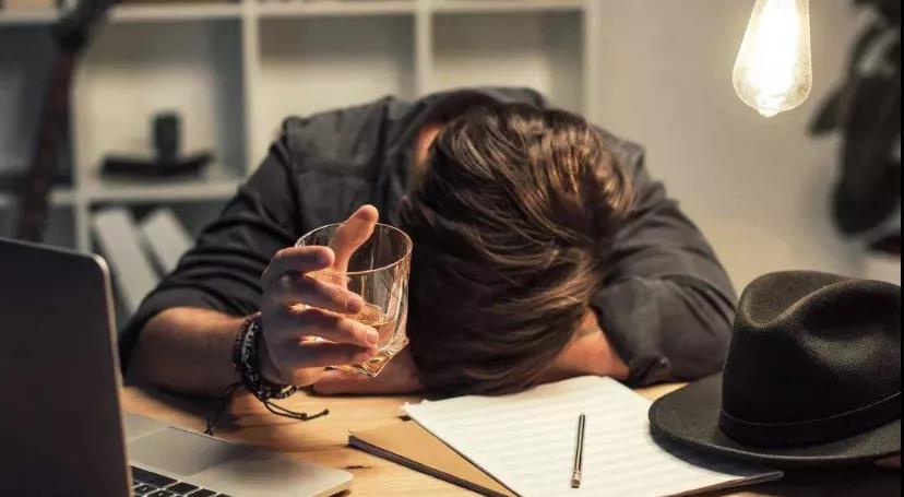 警惕!肝不好的人，睡觉时易有这4种表现，说明肝脏在“求救(图3)