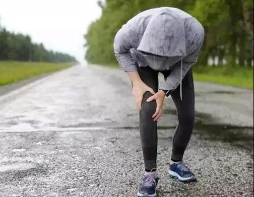 天冷了，不穿秋裤，老了真会得关节炎吗?(图2)