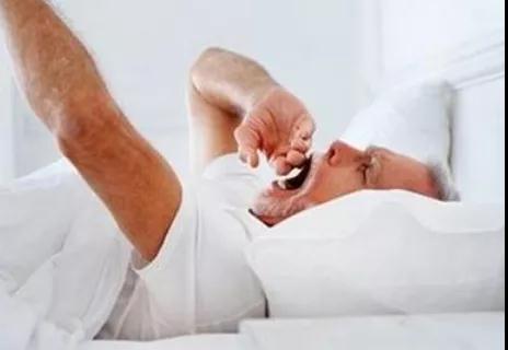 我国每年551万人确诊脑梗，远离脑梗睡觉前坚持4不要(图2)