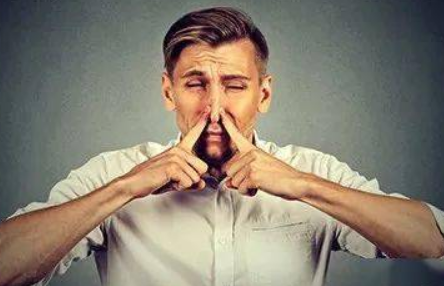 经常放屁，不但要警惕肠癌找上门，更要担心这种病!(图2)